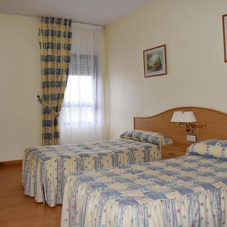 Hotel Ria De Vigo "Tierra De Campos" Бесилья-де-Вальдерадуэи Экстерьер фото