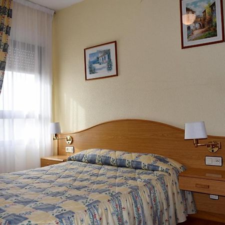Hotel Ria De Vigo "Tierra De Campos" Бесилья-де-Вальдерадуэи Экстерьер фото