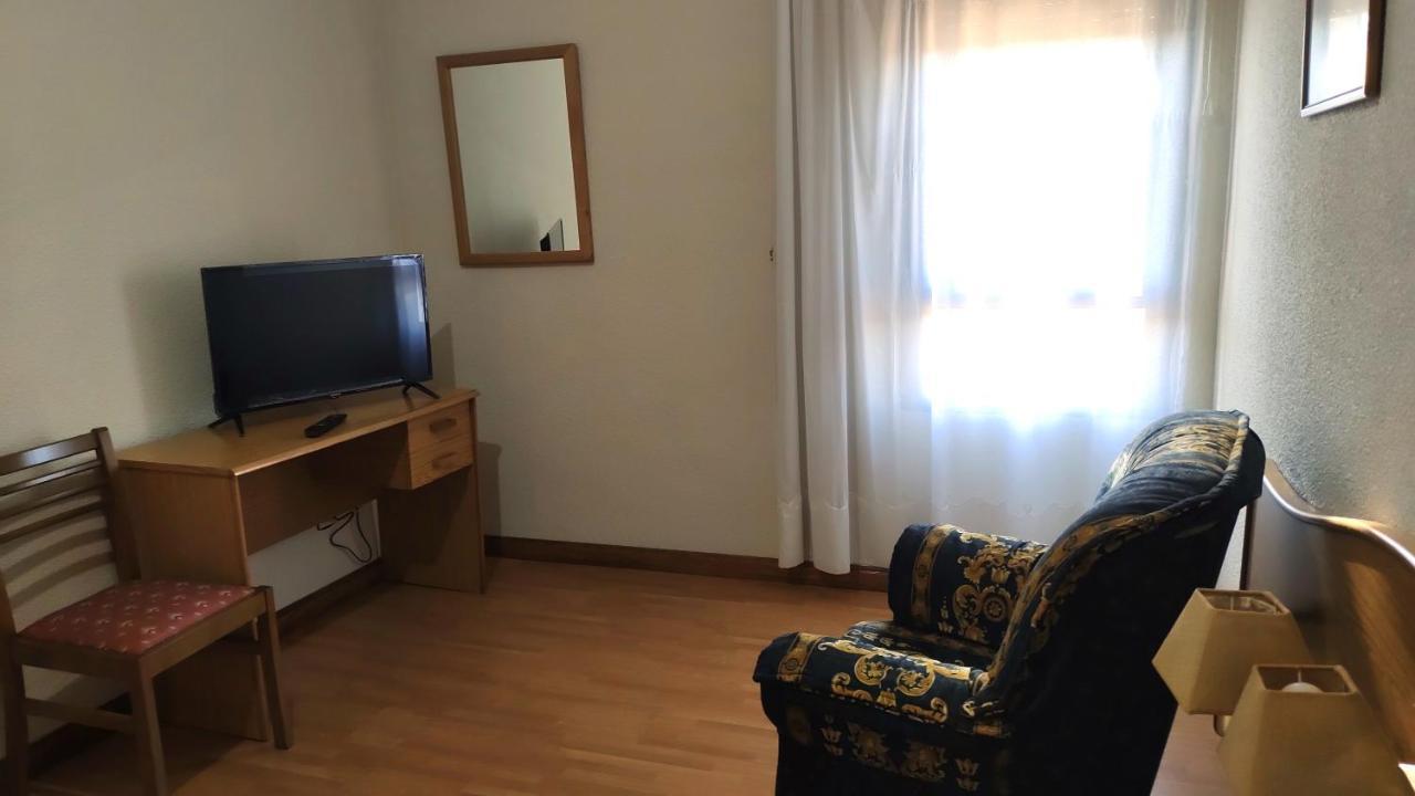 Hotel Ria De Vigo "Tierra De Campos" Бесилья-де-Вальдерадуэи Экстерьер фото