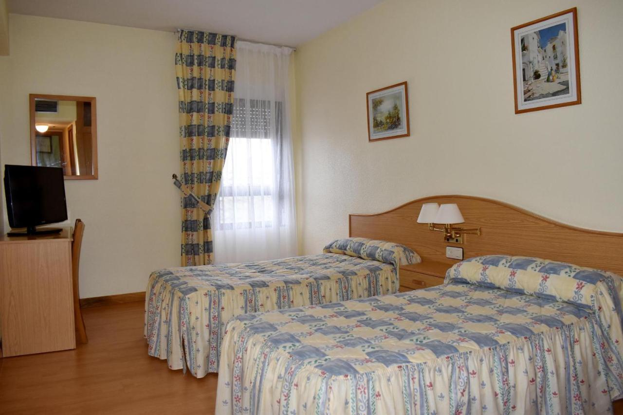 Hotel Ria De Vigo "Tierra De Campos" Бесилья-де-Вальдерадуэи Экстерьер фото
